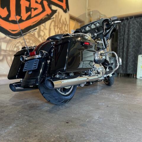 FLHX 2019 Street Glide® thumb 0