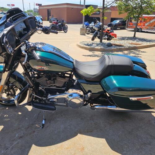 FLHX 2024 Street Glide® thumb 0
