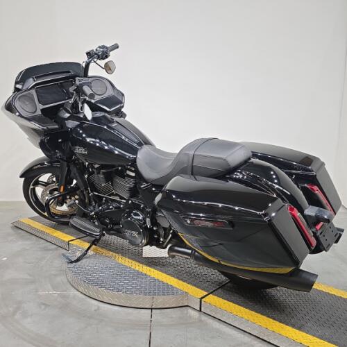 FLTRX 2025 Road Glide™ thumb 0