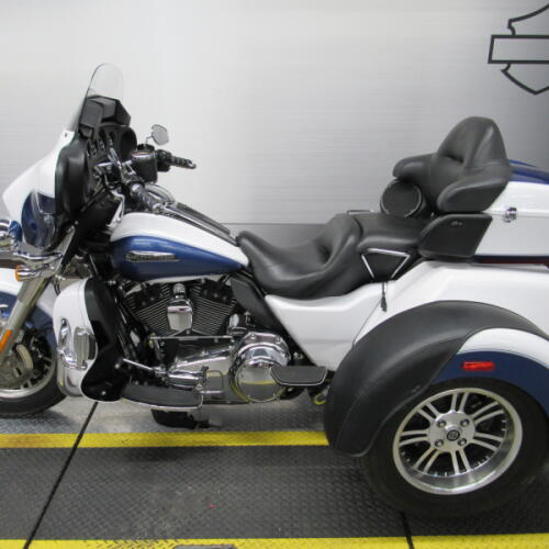 FLHTCUTG 2015 Tri Glide® Ultra thumb 0