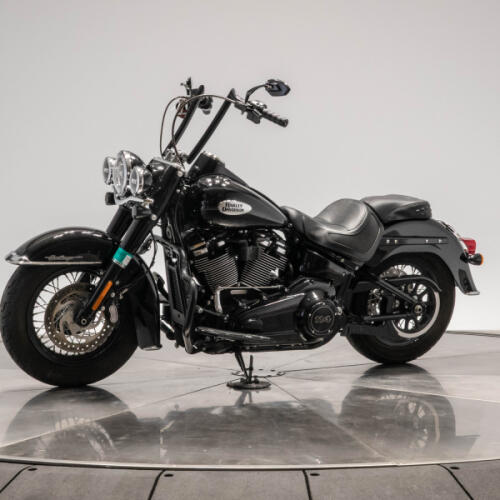 2021 HARLEY-DAVIDSON FLHCS HERITAGE CLASSIC 114 in Vivid Black thumb 0