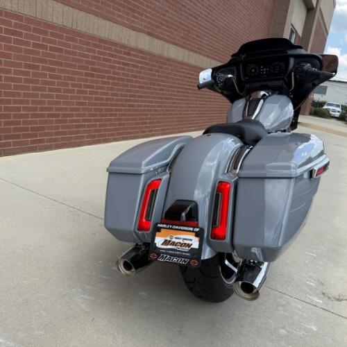 2026 Harley-Davidson® Street Glide® Dark Billiard Gray Chrome Solo thumb 0