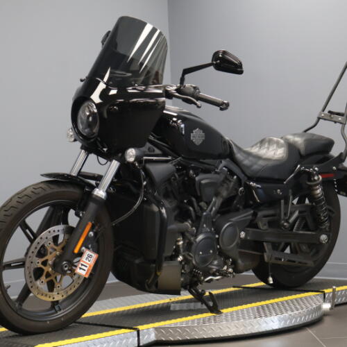 2025 Harley-Davidson® Nightster® Vivid Black thumb 0