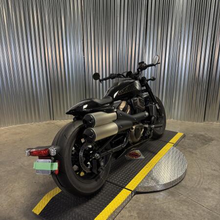 2024 Harley-Davidson® Sportster® S Vivid Black thumb 2