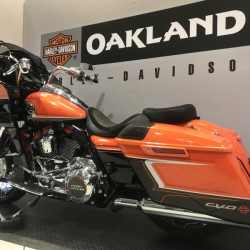 Harley-Davidson® CVO™ Road Glide® 2022 thumb 3