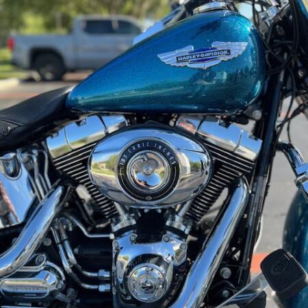 FLSTNSE 2015 CVO™ Softail® Deluxe thumb 2