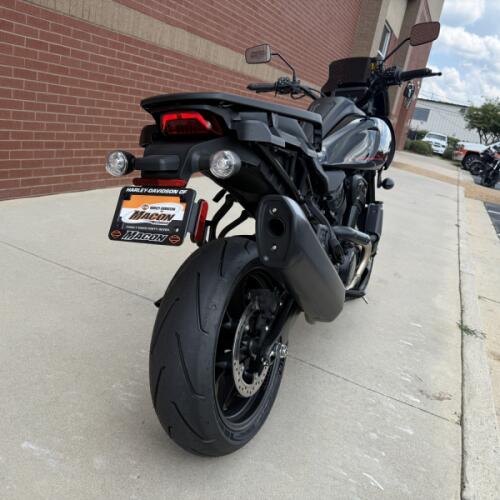 2026 Harley-Davidson® Pan America® 1250 ST Vivid Black thumb 0