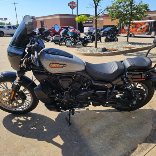 RH975S 2025 Nightster™ Special thumb 0