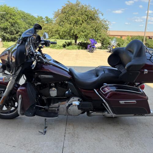 2014 Harley-Davidson® Electra Glide® Ultra Classic® Two-Tone Mysterious Red Sunglo/Blackened Cayenne thumb 1