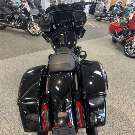 2026 Harley-Davidson® FLTRX Road Glide™ thumb 2