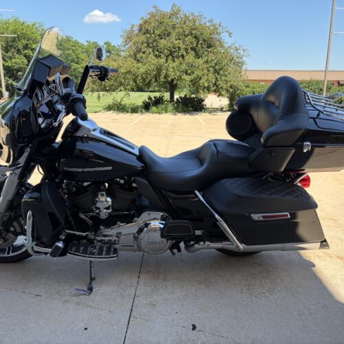 2020 Harley-Davidson® Ultra Limited Vivid Black thumb 0