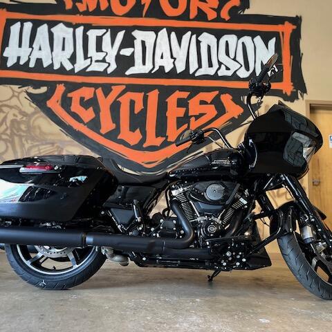 FLTRX 2026 Road Glide® thumb 2