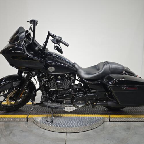 FLTRXS 2023 Road Glide® Special thumb 1