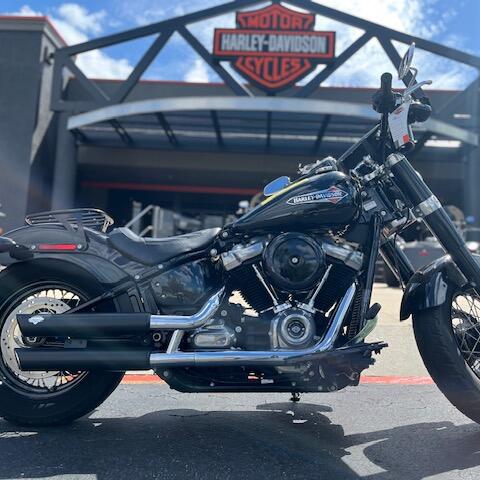 FLSL 2019 Softail Slim® thumb 2