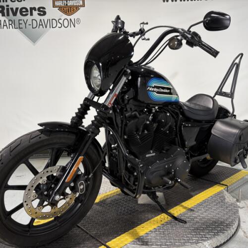 2019 Harley-Davidson® Iron 1200™ Vivid Black thumb 0