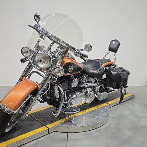 FLSTN 2008 Softail® Deluxe thumb 2