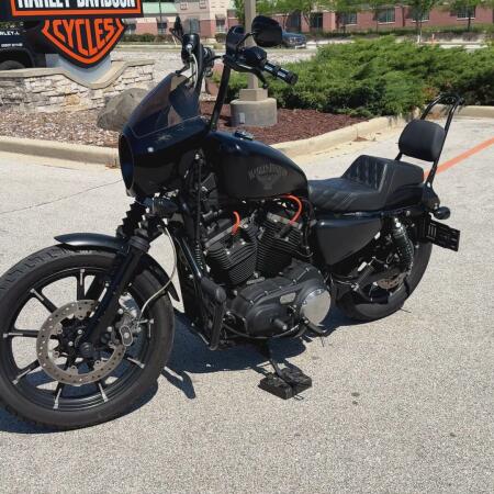 2016 Harley-Davidson® Iron 883™ Black Denim thumb 1