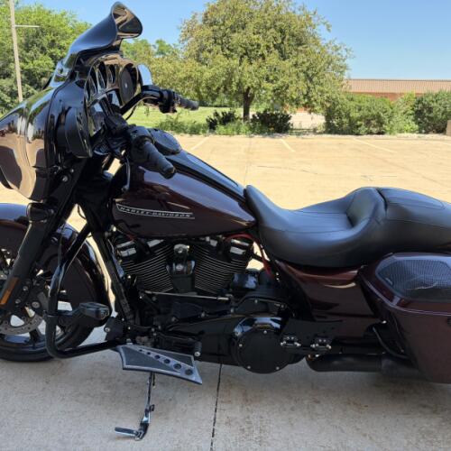 2018 Harley-Davidson® Street Glide® Special Twisted Cherry thumb 1
