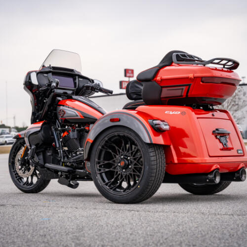 2026 Harley-Davidson CVO Street Glide 3 Limited FLHLTSE thumb 1