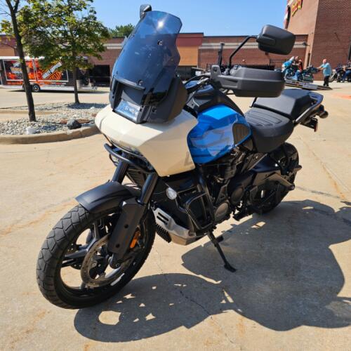 RA1250S 2022 Pan America™ 1250 Special thumb 1