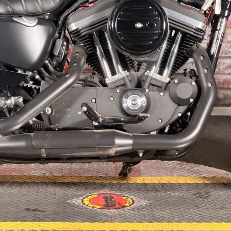 XL 883N 2021 Iron 883™ thumb 2