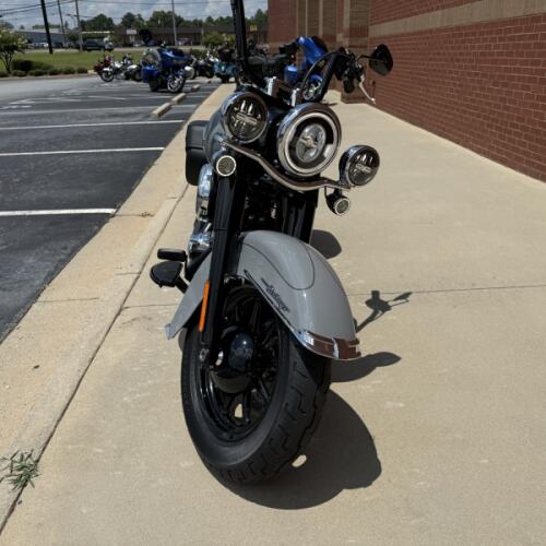 2026 Harley-Davidson® Heritage Classic Dark Billiard Gray thumb 2