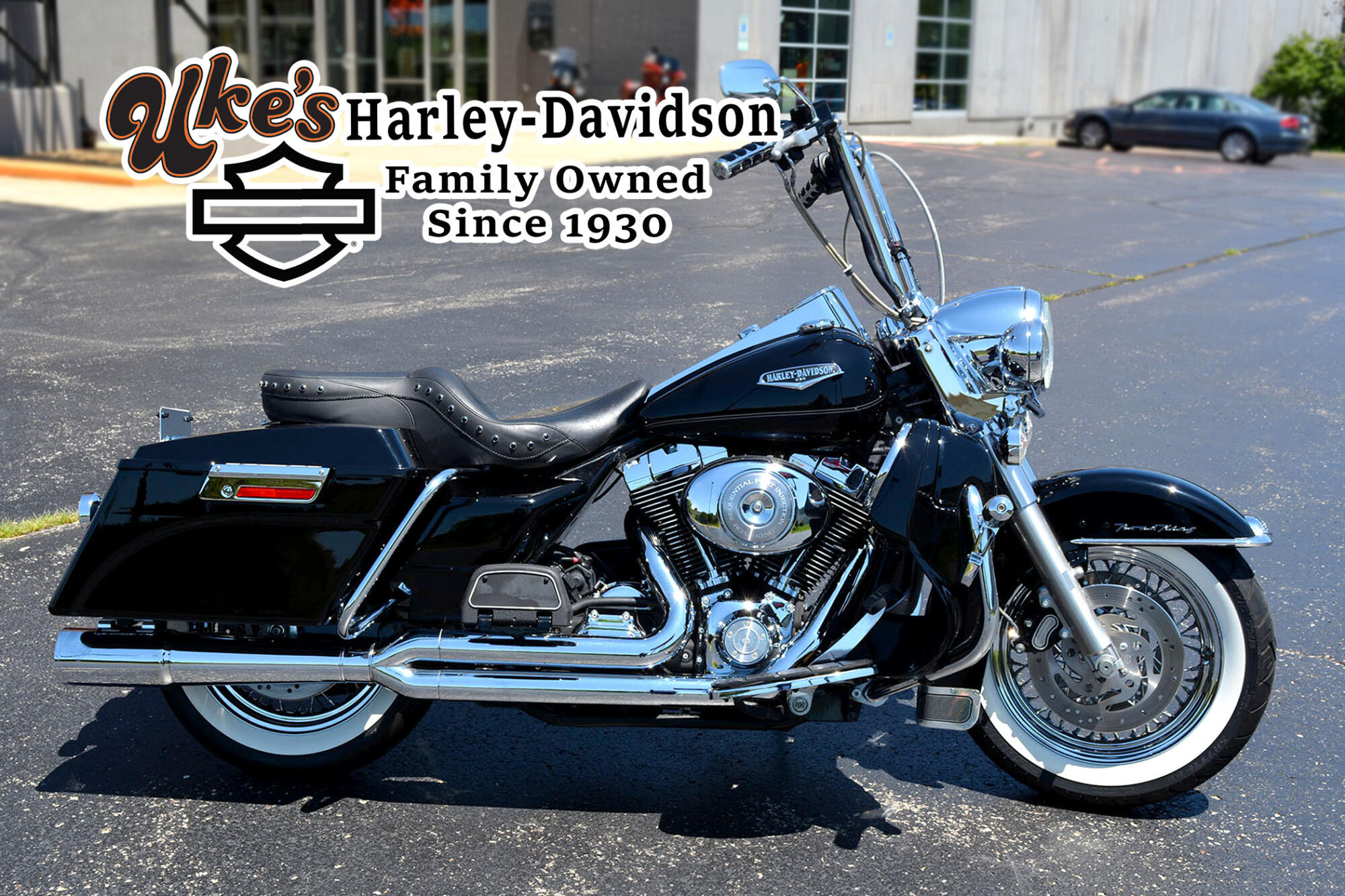 2004 Harley-Davidson® Road King® Classic Vivid Black