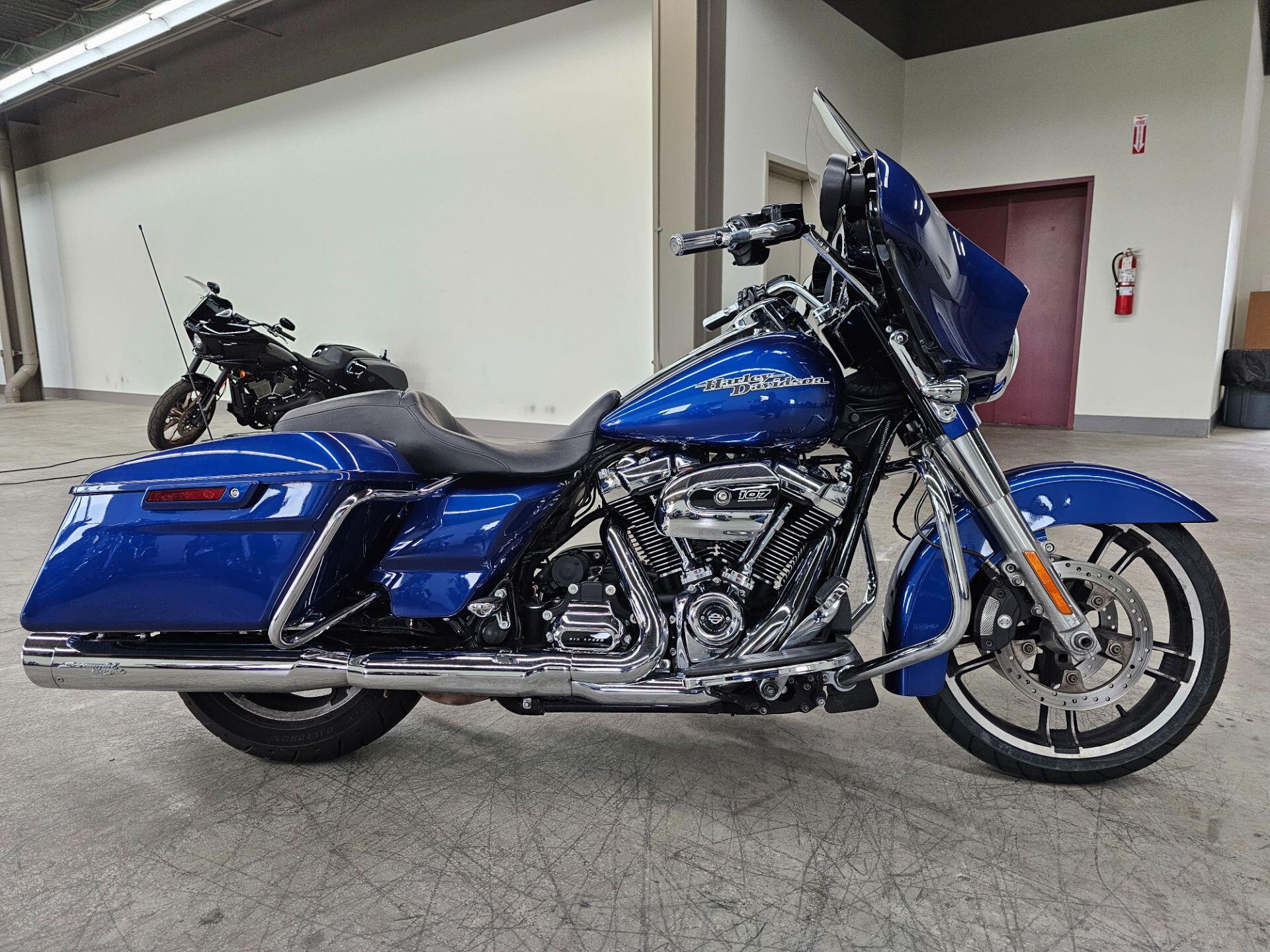FLHXS 2017 Street Glide® Special