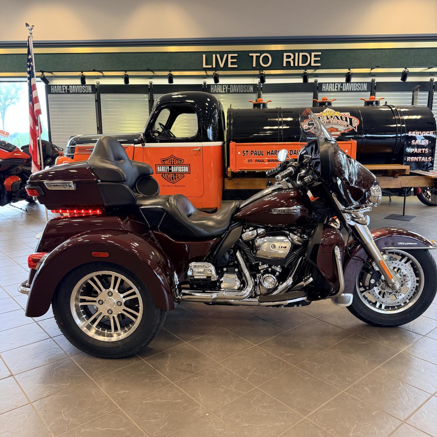 2019 Harley-Davidson Tri Glide Ultra FLHTCUTG