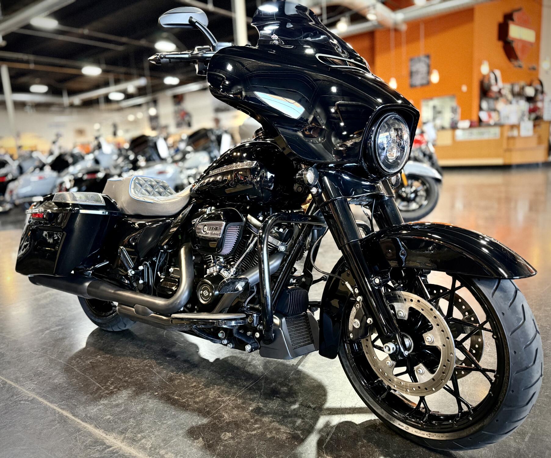 2020 Harley-Davidson® Street Glide® Special Vivid Black