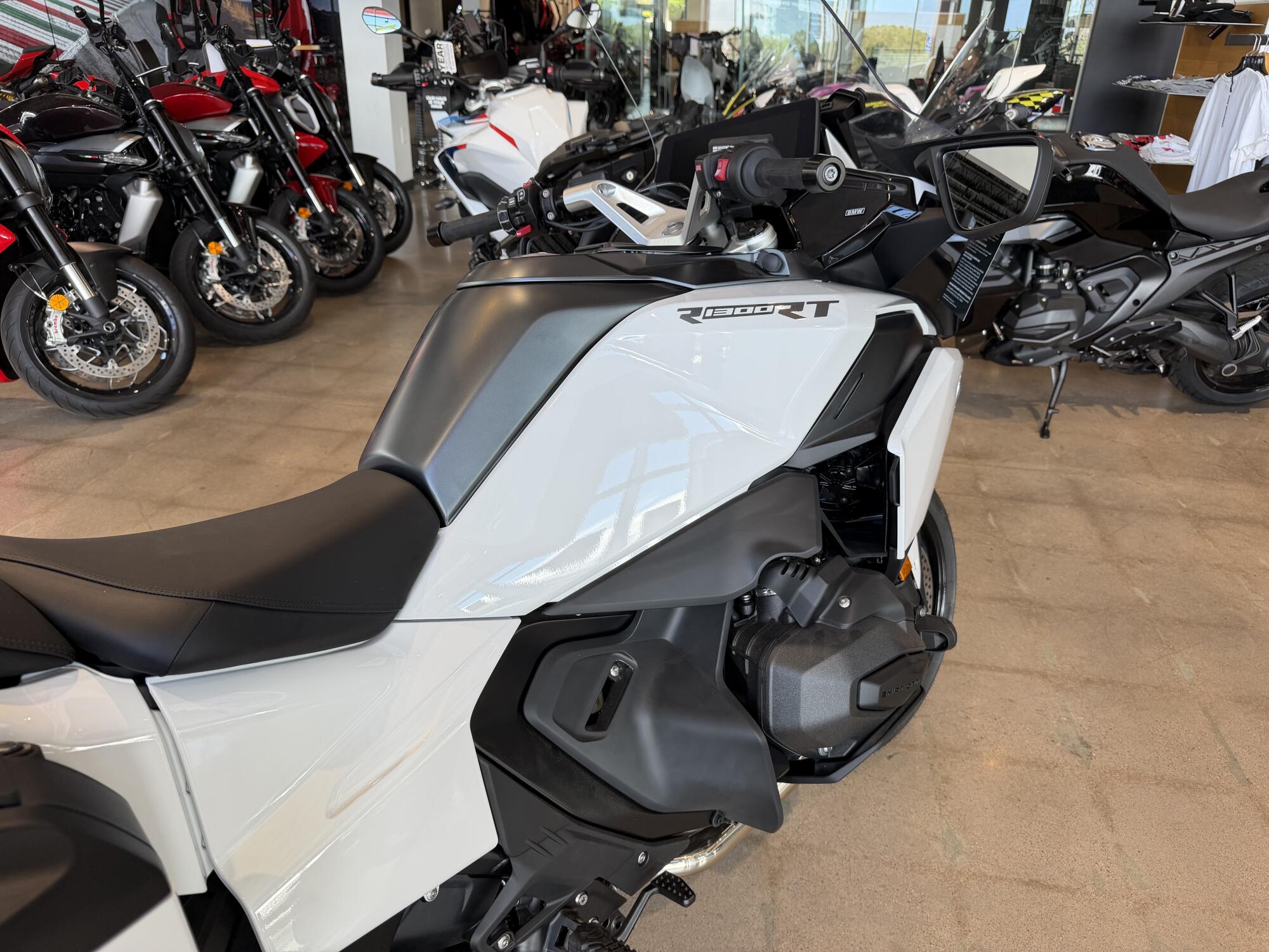 2026 BMW R 1300 RT, photo 14