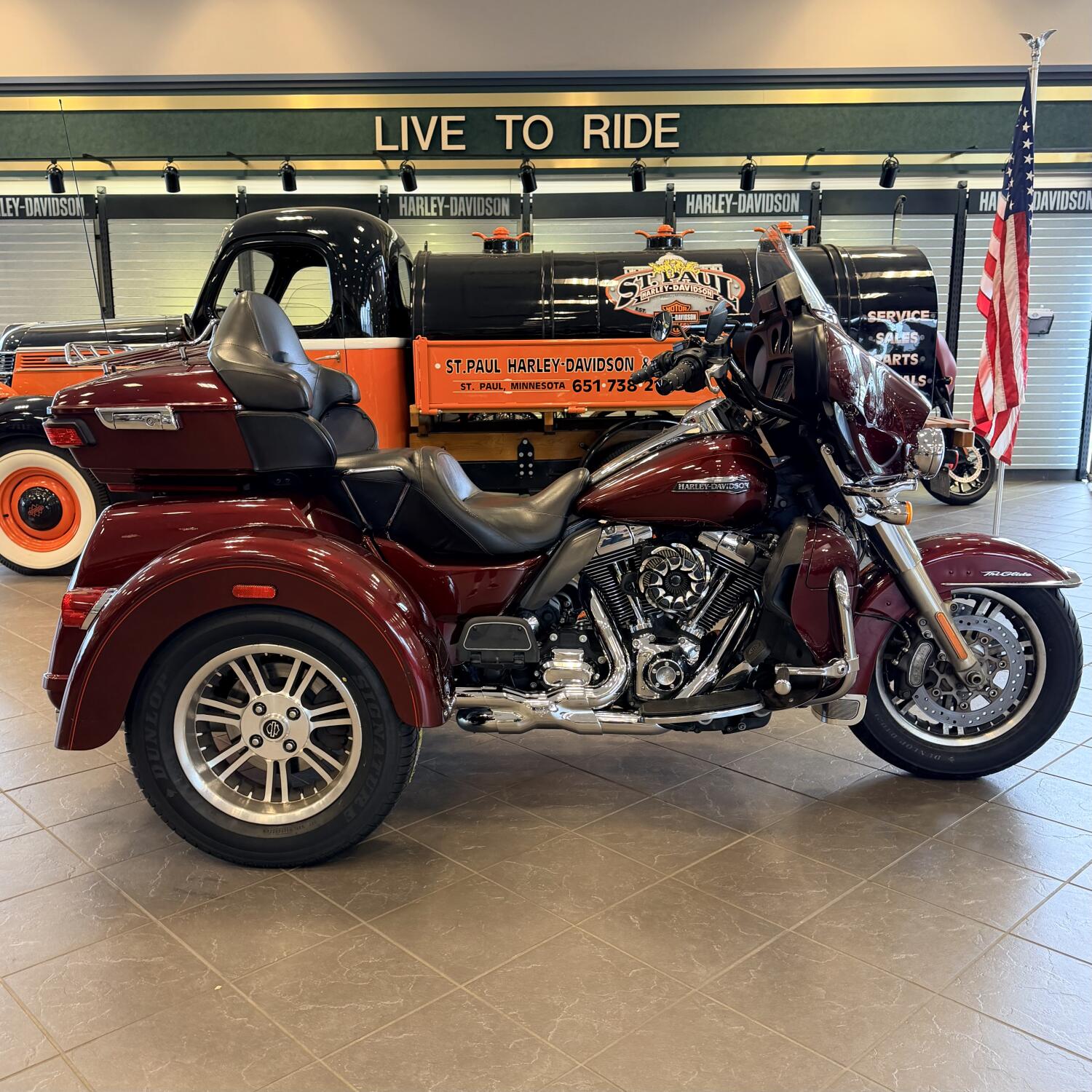 2015 Harley Davidson Tri-Glide Ultra FLHTCUTG