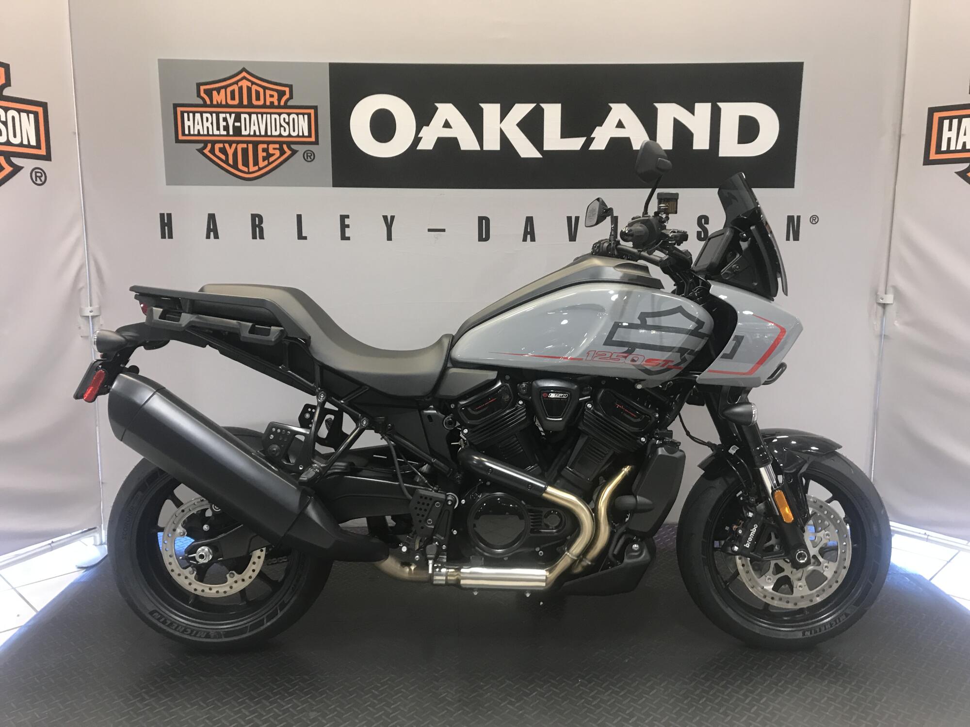 Harley-Davidson® Pan America® 1250 ST 2026