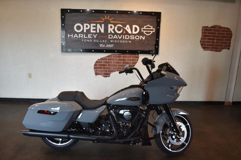 2026 Harley-Davidson® Road Glide® Dark Billiard Gray Chrome Trim