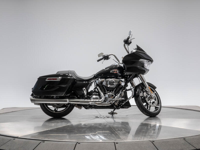 2026 HARLEY-DAVIDSON FLTRX ROAD GLIDE in Vivid Black