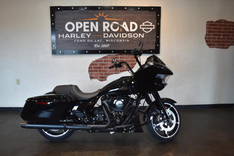 2026 Harley-Davidson® Road Glide® Vivid Black Black Trim