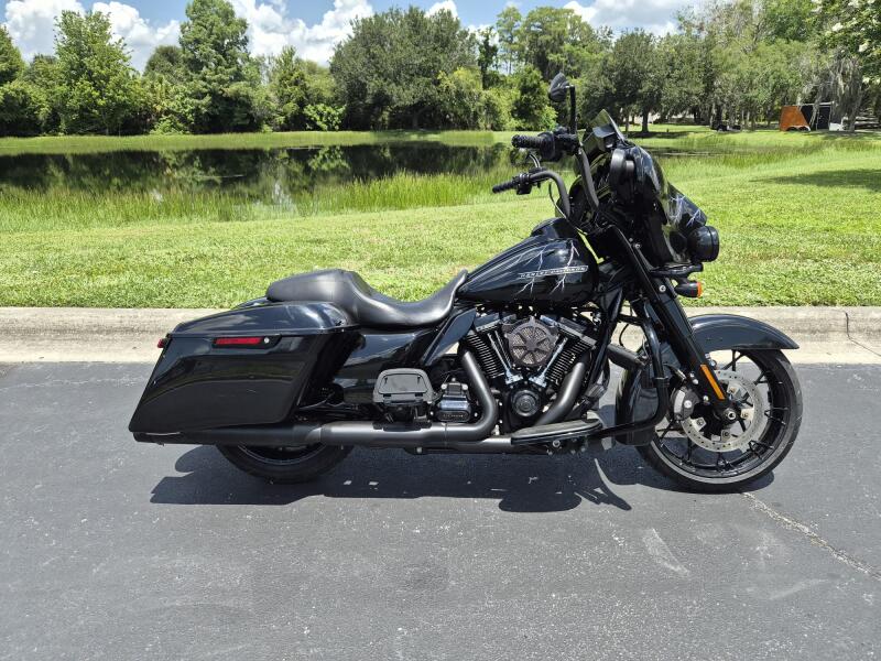 FLHXS 2020 Street Glide® Special