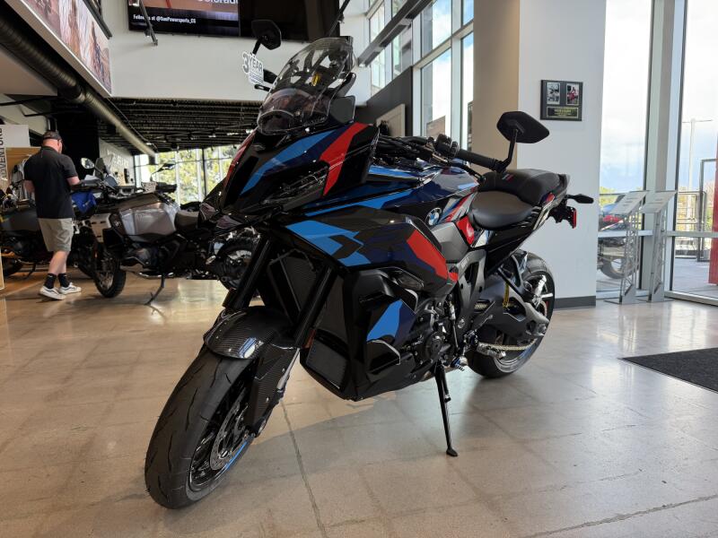 2026 BMW Motorrad M 1000 XR