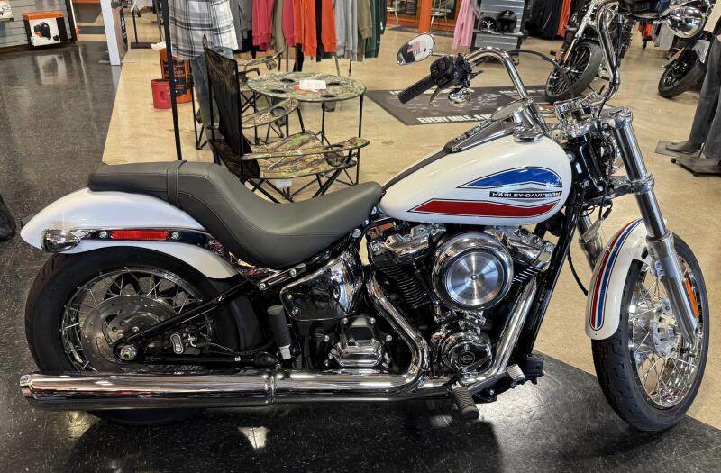 2026 Harley-Davidson® Super Glide® White Onyx Pearl