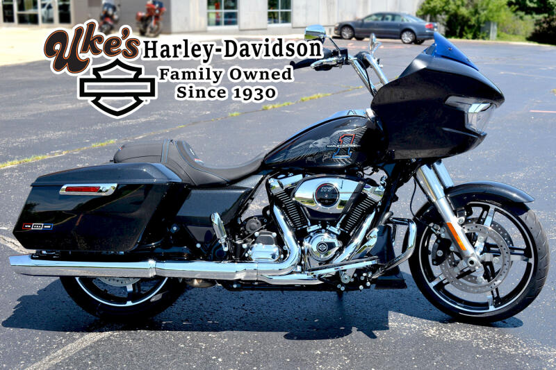 2026 Harley-Davidson® Road Glide® Liberty Edition Midnight Ember