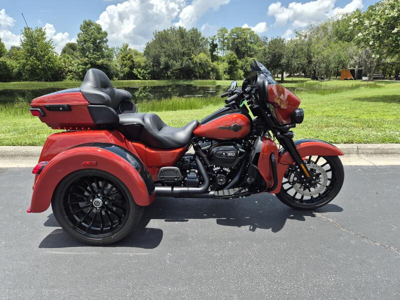 FLHTCUTG 2025 Tri Glide® Ultra