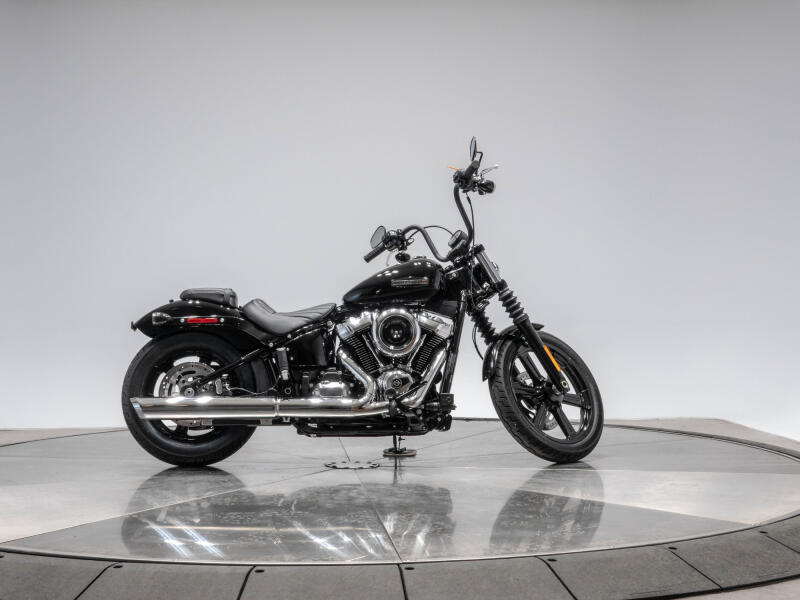 2026 Harley-Davidson FXBB Softail Street Bob in Viivd Black