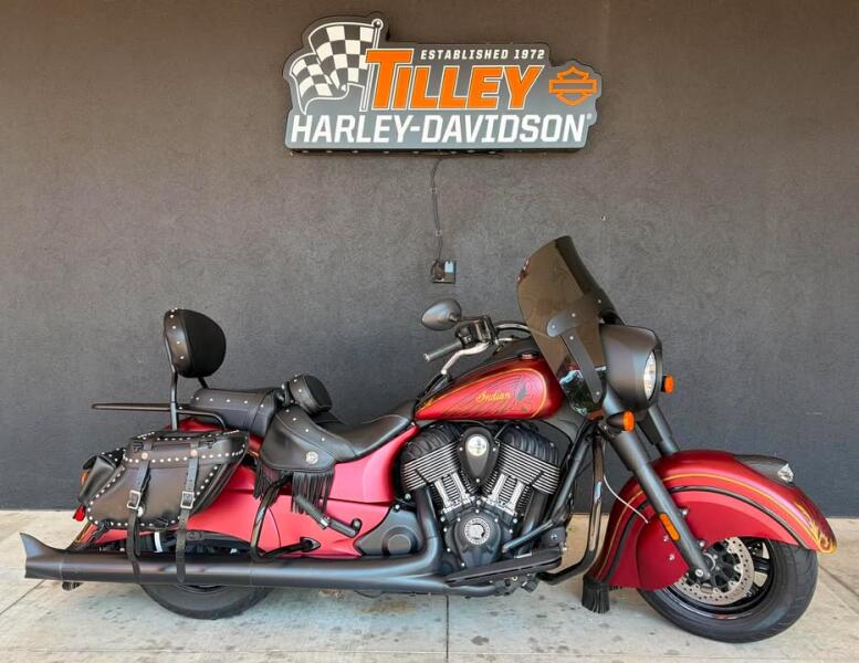  2016 Chief® Dark Horse®