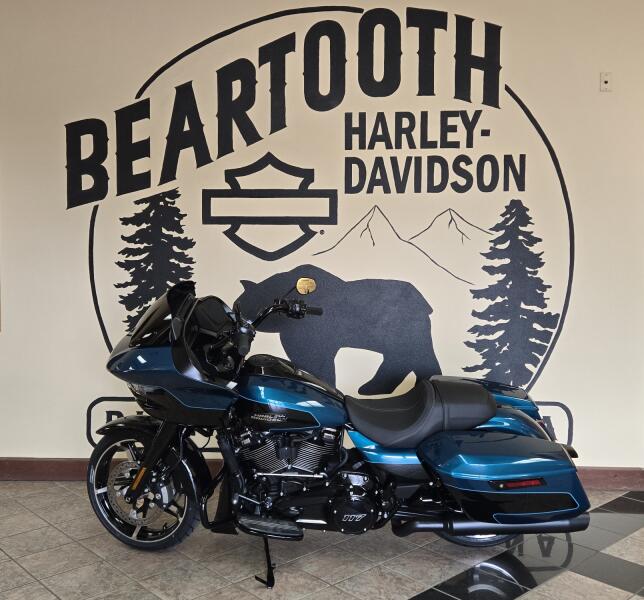 2026 Harley-Davidson® Road Glide® Aurora Blue Denim Black Trim
