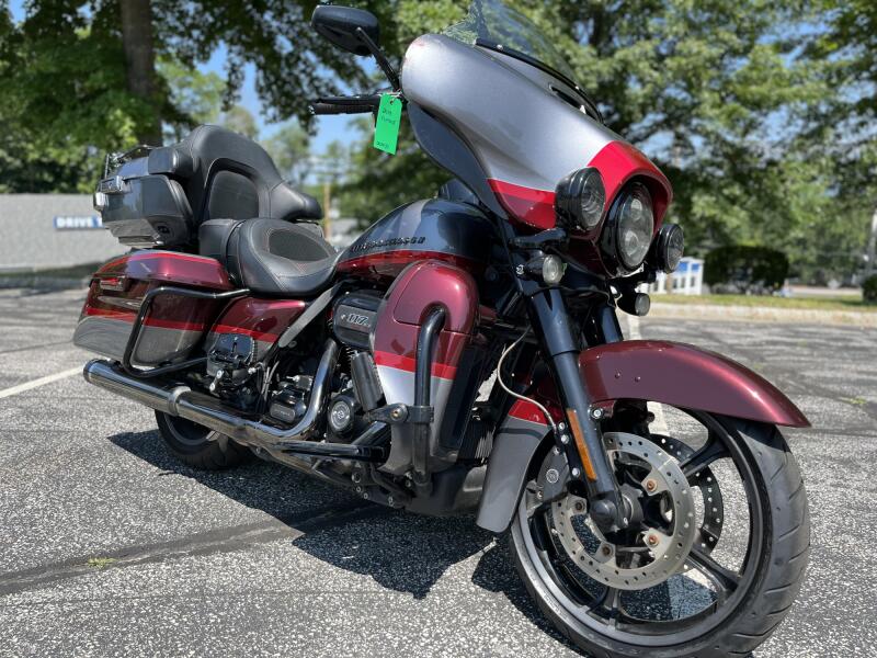 FLHTKSE 2019 CVO™ Limited