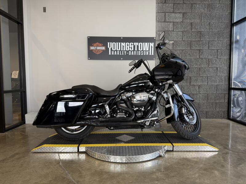 2017 Harley-Davidson® Road Glide® Special FLTRXS
