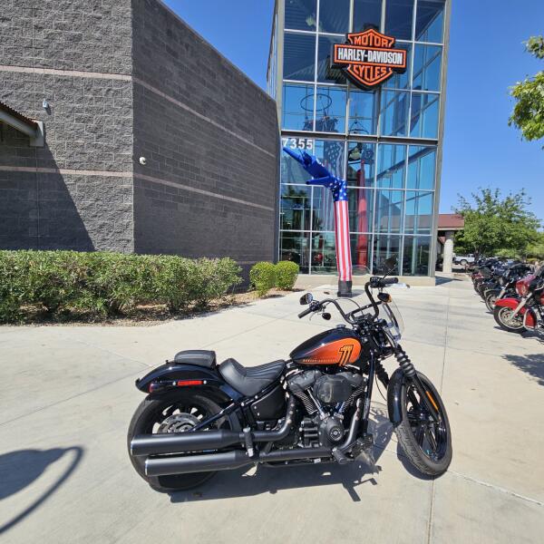 FXBBS 2022 Street Bob® 114