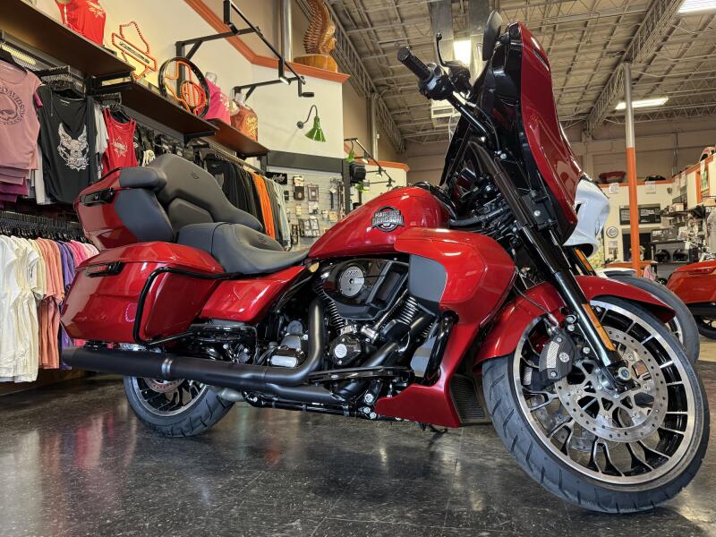 2026 Harley-Davidson® Street Glide Limited Brilliant Red Black Trim