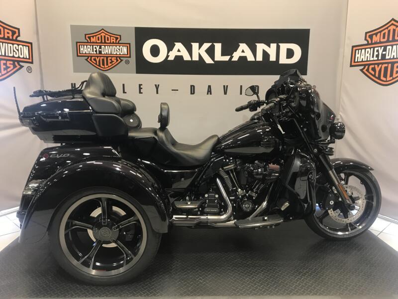 Harley-Davidson® CVO™ Tri Glide® 2021