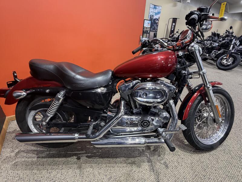 2006 Harley-Davidson® Sportster® 1200 Low Red
